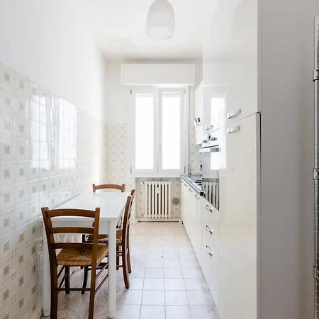 Spaziosa Matrimoniale Nel Centro Di Modena Módena Exterior foto